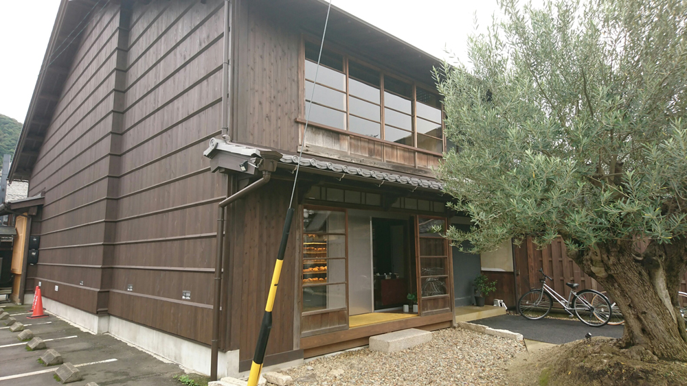 古い町並みのパン屋さん 長野県の店舗設計事務所ワークスゼロ｜WORKSZERO